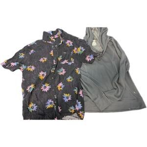 Lot Of Two Fall Clothes Button Shirt Pull Over Volcom Danskin Large (VDL1)